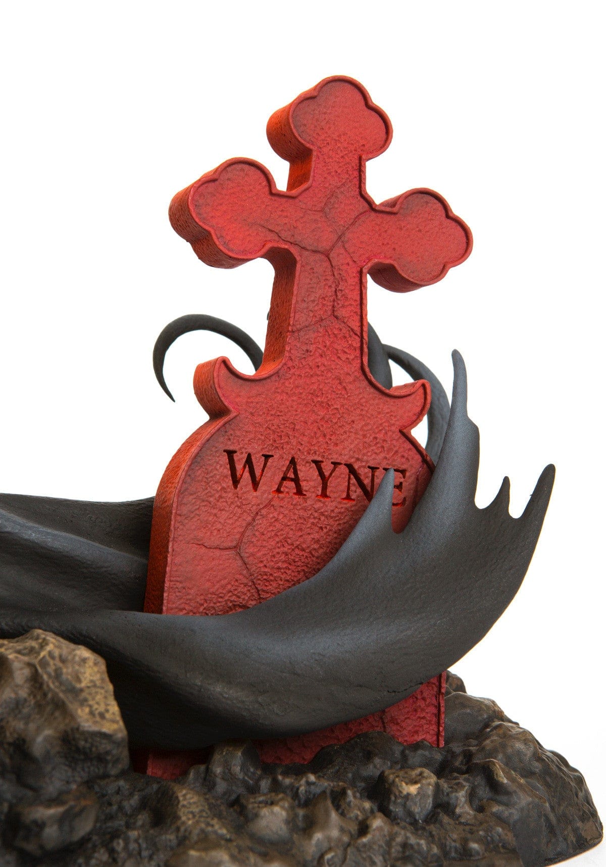 Batman & Dracula: Red Rain Statue (Exclusive) - Image 9