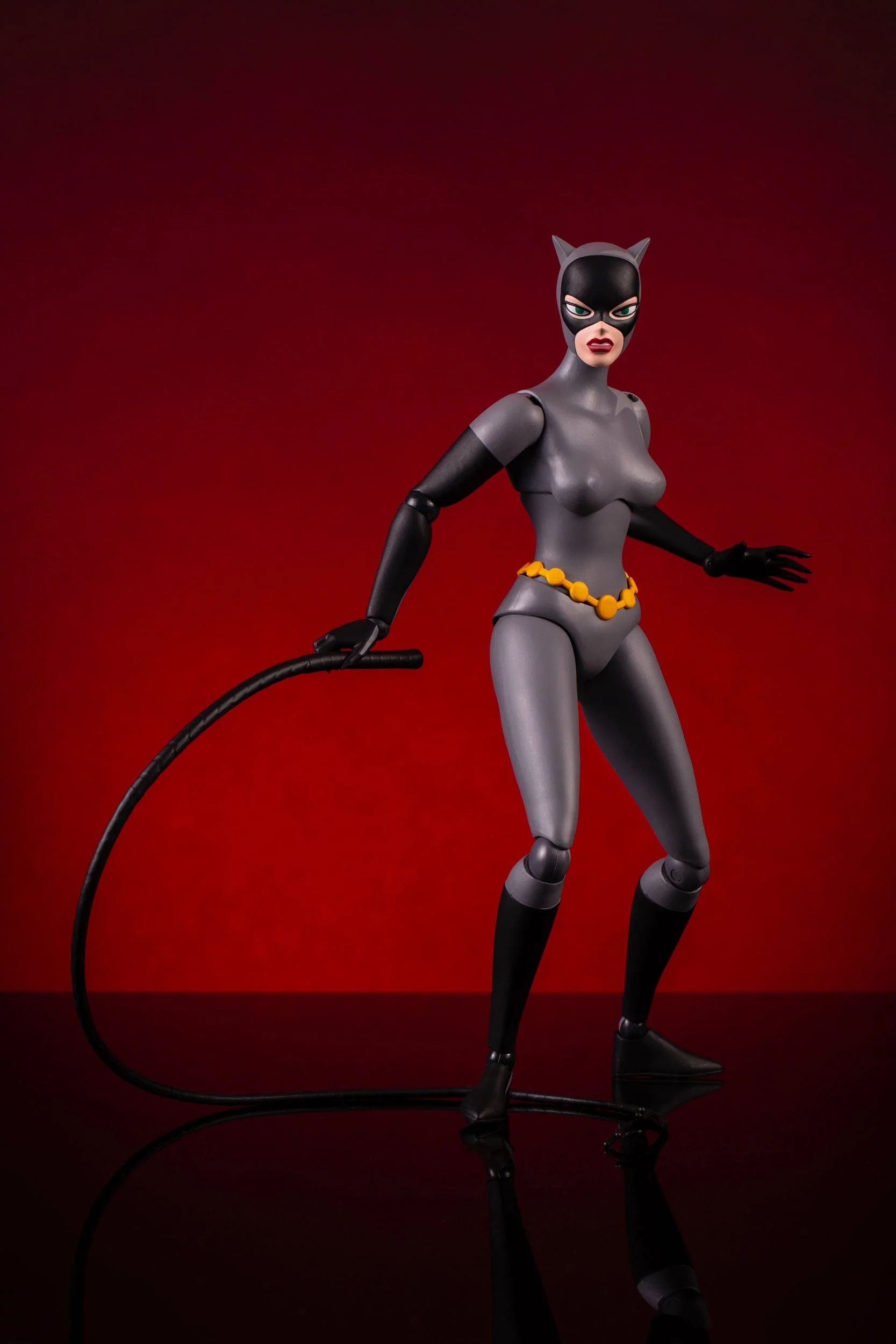 Batman: The Animated Series - Catwoman 1/6 Scale Figure - Mondo Exclusive - Image 3