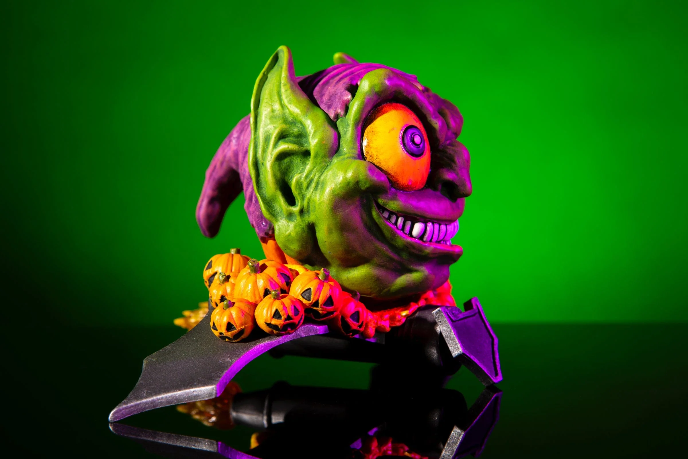 Spider-Man – Green Goblin Mondoid Vinyl Figure - Image 16