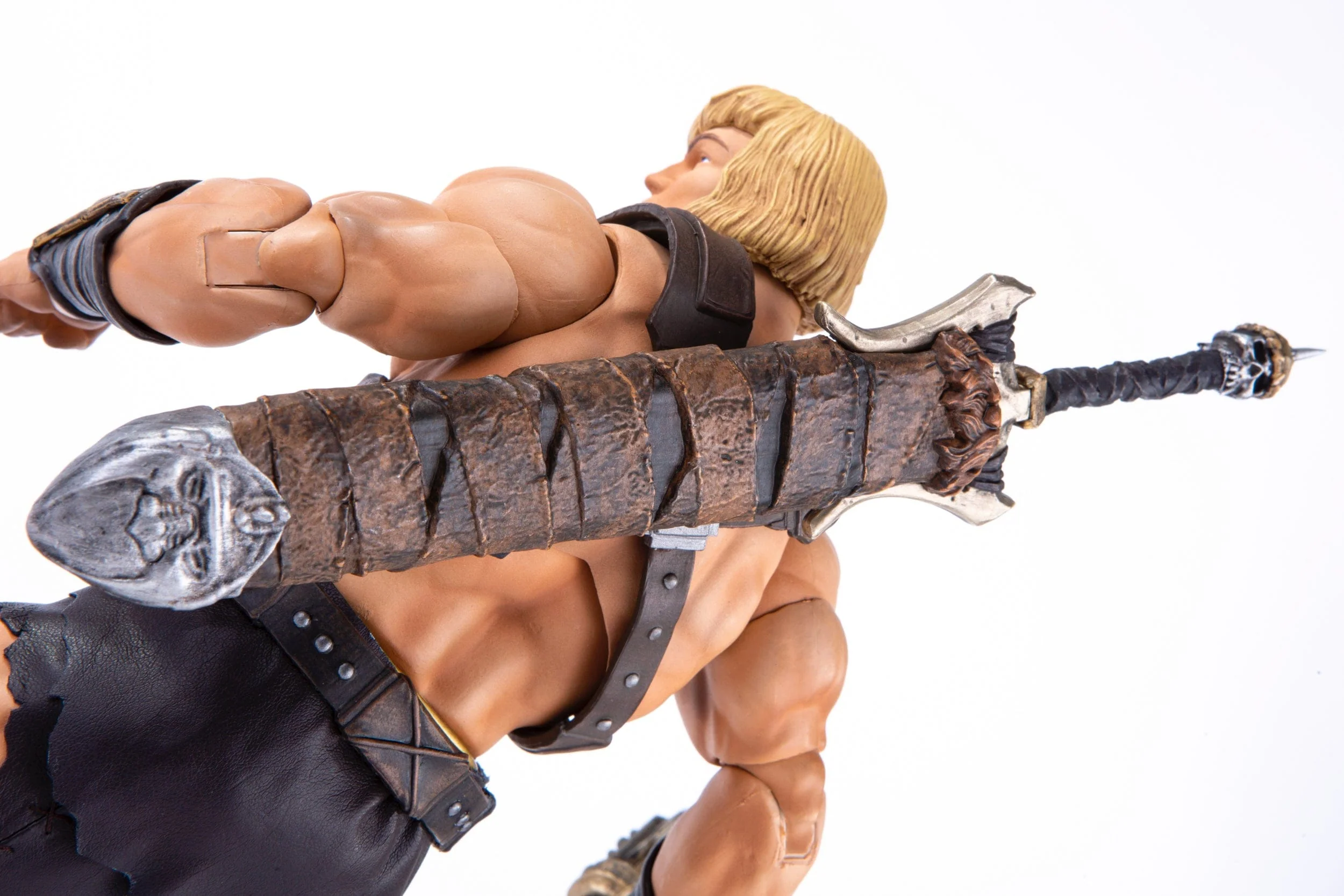He-Man 1/6 Scale Figure Exclusive - Image 22