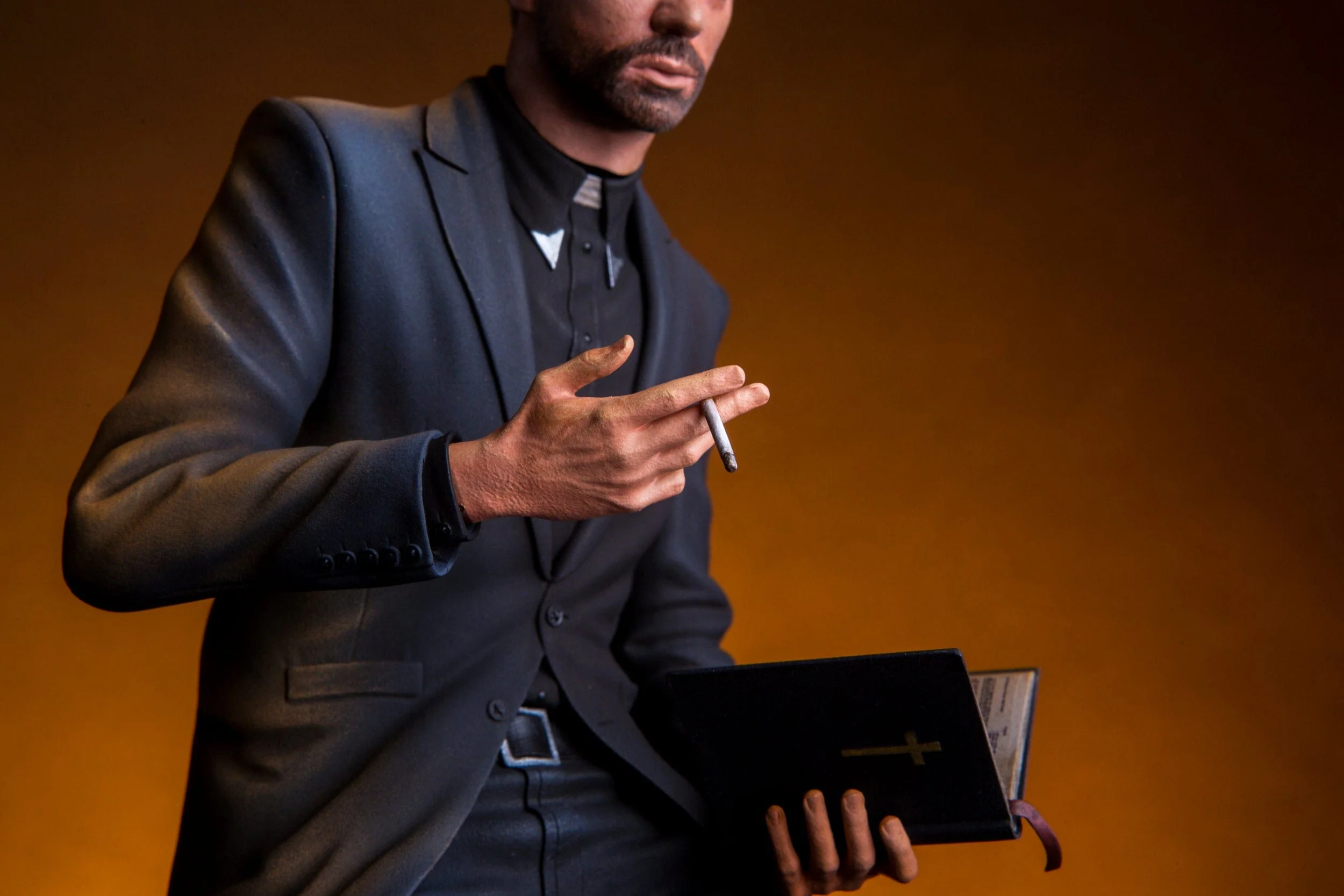 PREACHER: Jesse Custer Statue - Image 21