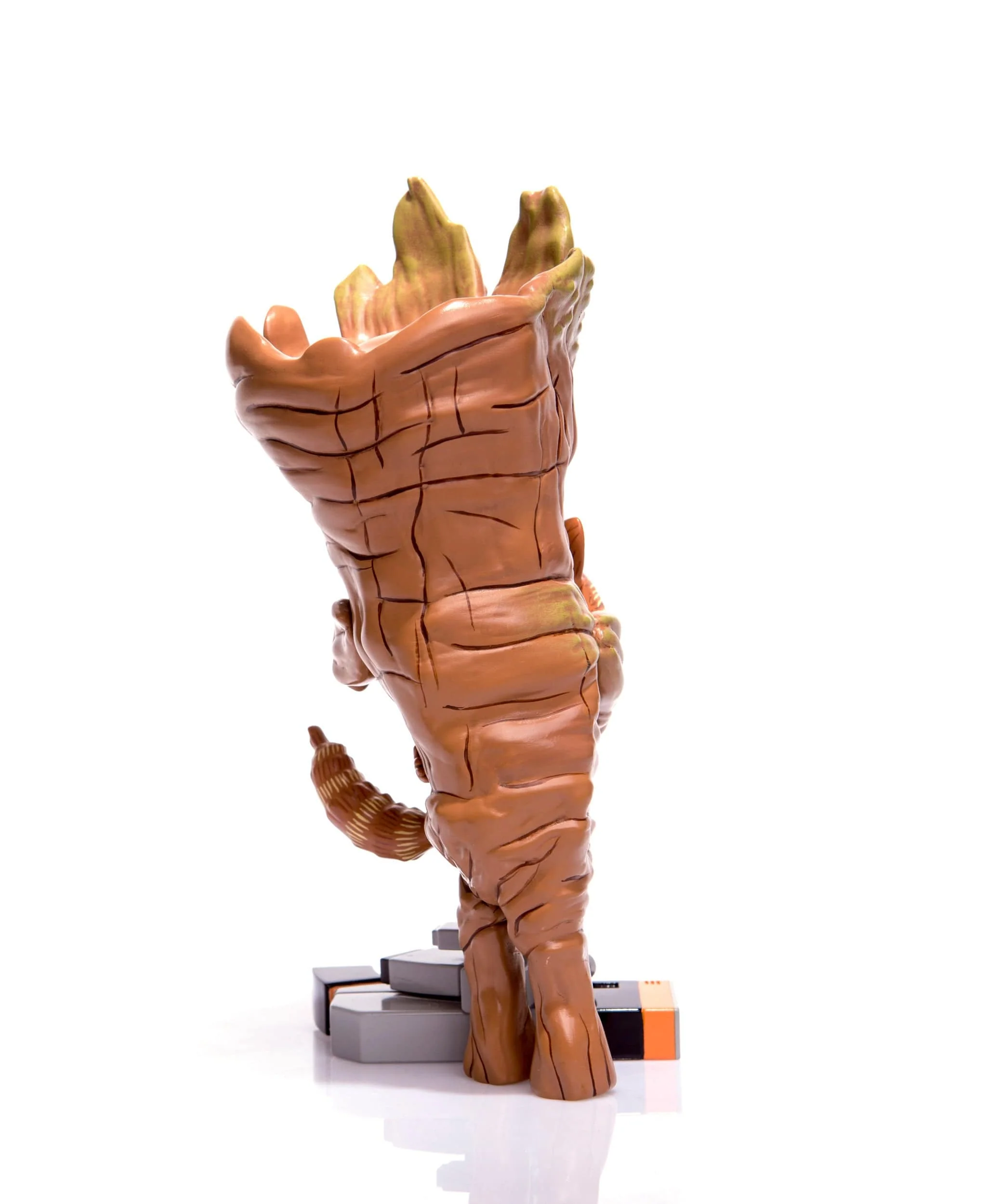 Rocket & Groot: Treehugger Vinyl Figure Exclusive - Image 11