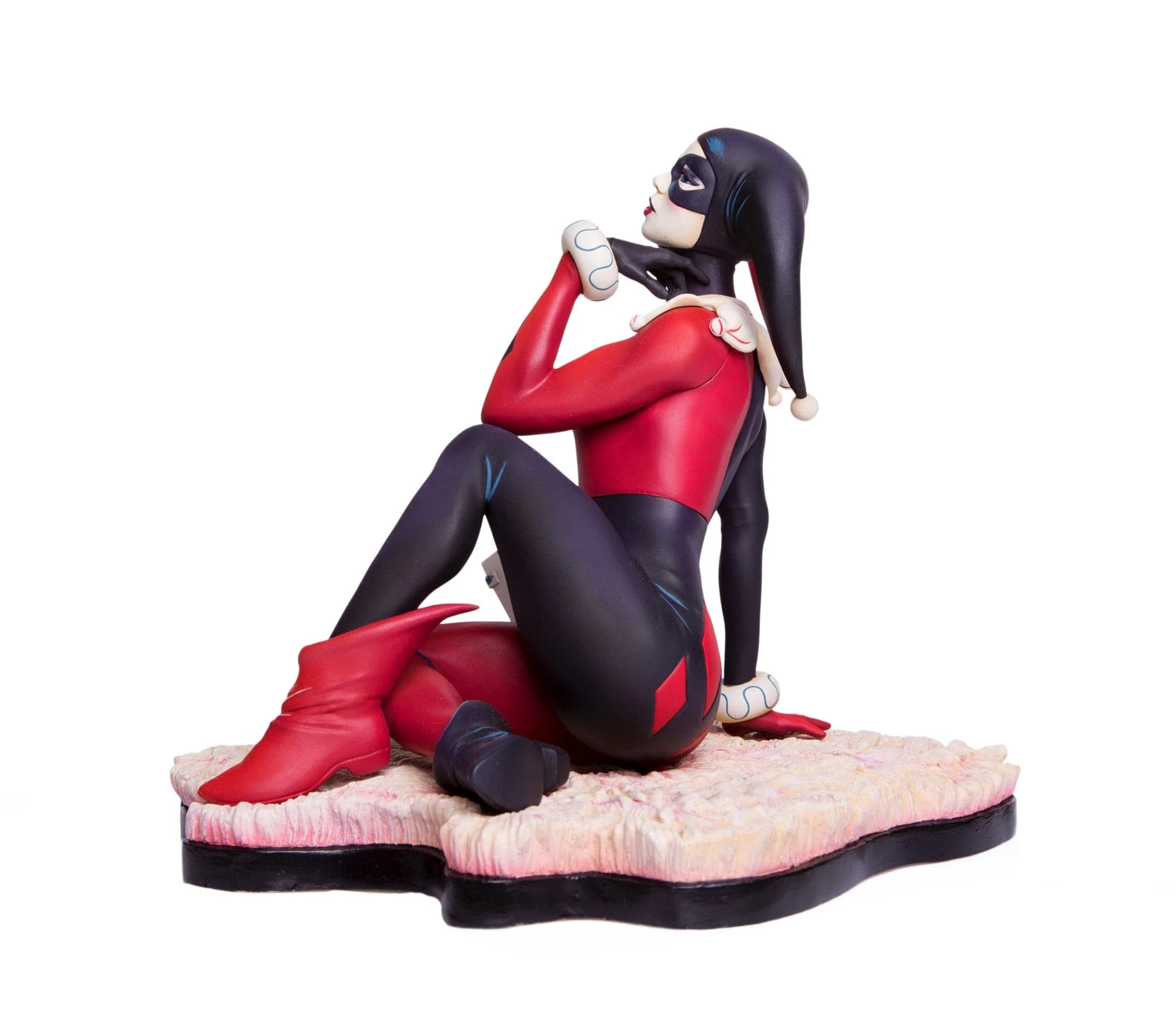 Batman – "Waiting for My J Man" Harley Quinn Statue - Image 10